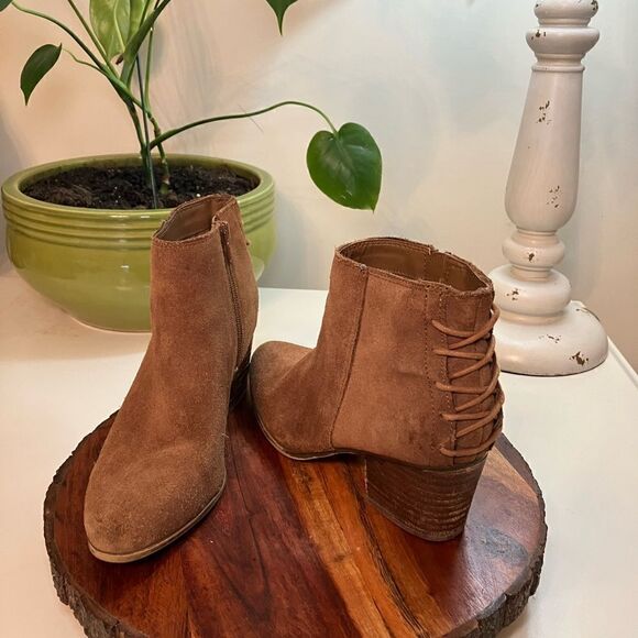ALDO 8 Brown Suede Zip Western Ankle Fashion Boots Bootie, Criss Cross Detail, - Picture 2 of 8